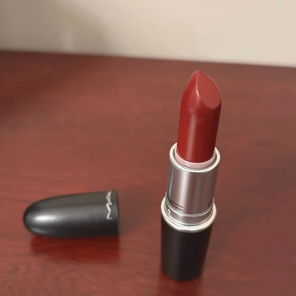MAC Dubonnet 108 Amplified Creme Lipstick Mid-tone wine